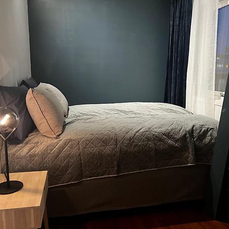 Charming Loft Retreat On Tromso'S Historic Main Street: 3-Minute Stroll To City Square Kültér fotó