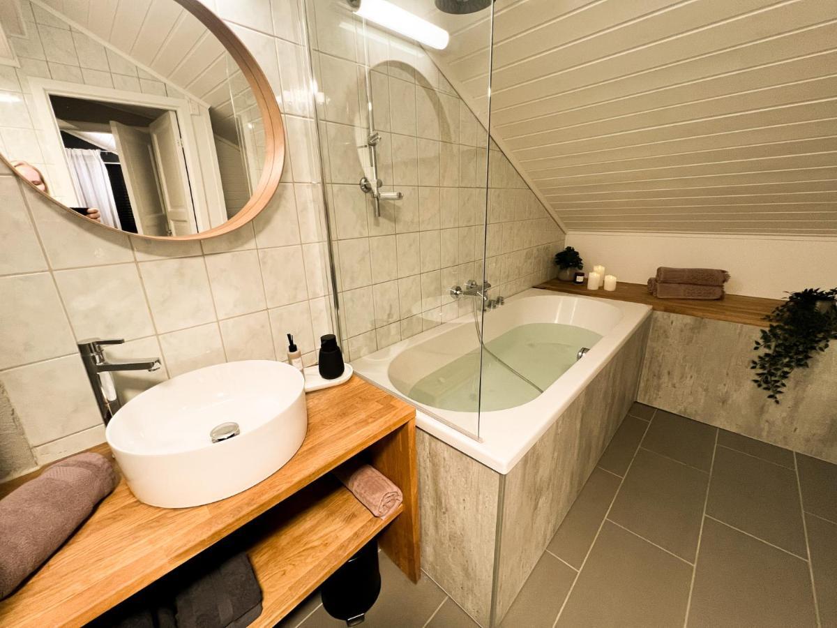 Charming Loft Retreat On Tromso'S Historic Main Street: 3-Minute Stroll To City Square Kültér fotó