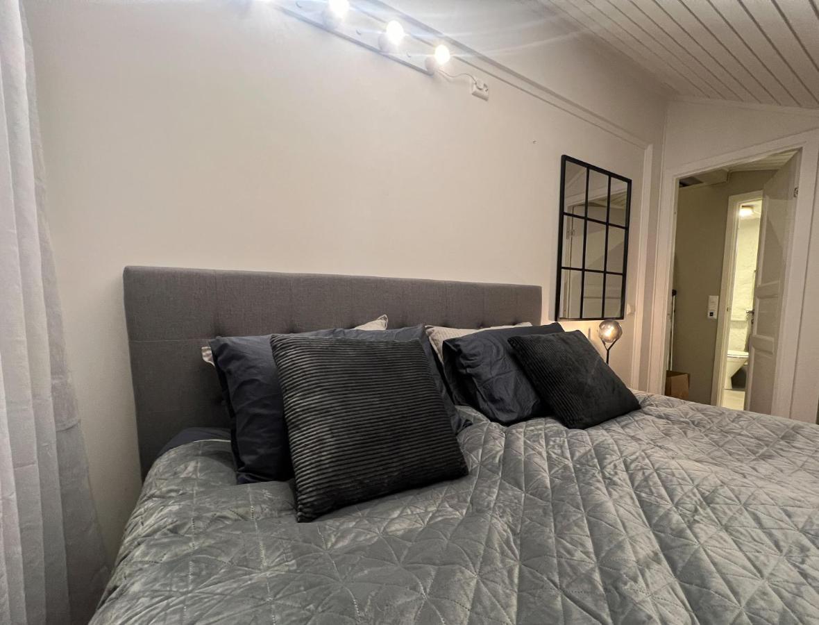 Charming Loft Retreat On Tromso'S Historic Main Street: 3-Minute Stroll To City Square Kültér fotó