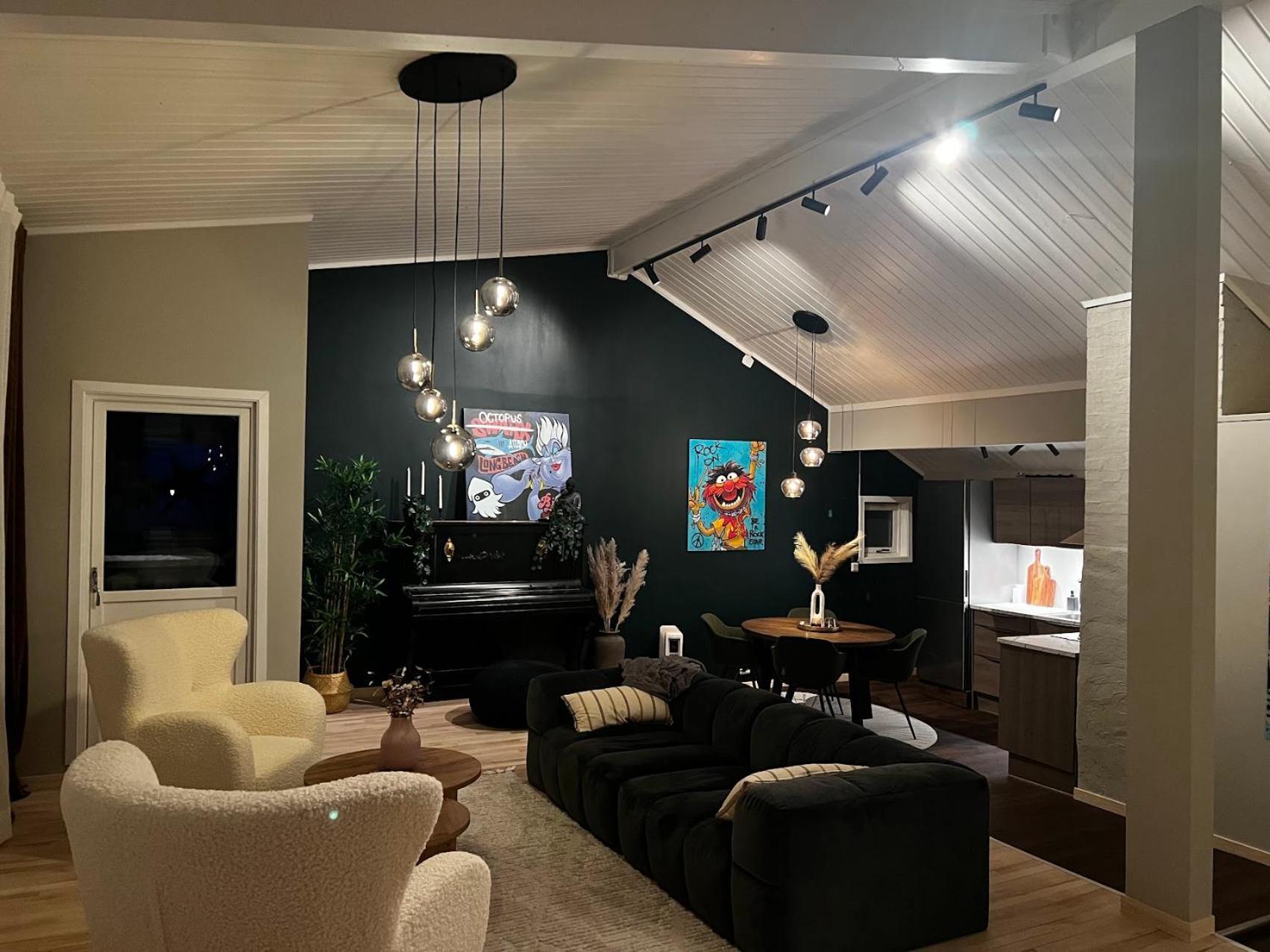 Charming Loft Retreat On Tromso'S Historic Main Street: 3-Minute Stroll To City Square Kültér fotó